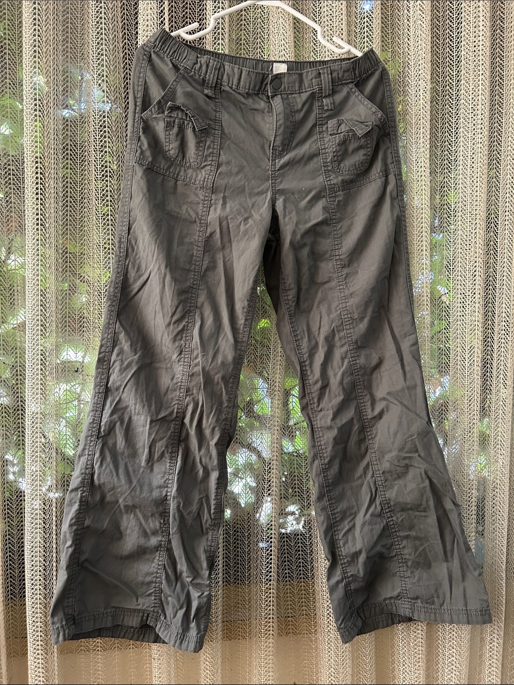 Women’s Wide-Leg Cargo Pants in Dark Gray